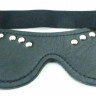 Маска из кожи декорированная заклепками