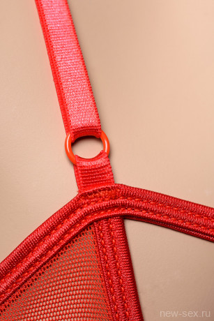 Боди из эластичной сетки и кружева красного цвета с открытой попкой Candy Girl