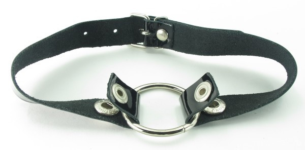 Кляп кольцо с лаковым ремешком