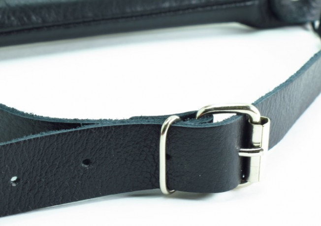 Кляп трензель из кожи