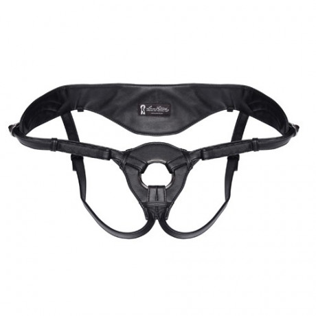 Черные трусики из патентованной кожи для страпона