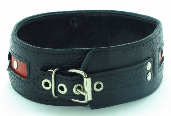 Ошейник черно красный на пряжке