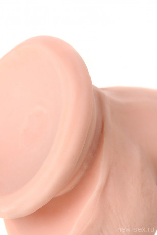 Реалистичный вибратор с мощной присоской и выносным пультом управления RealStick Elite Vibro