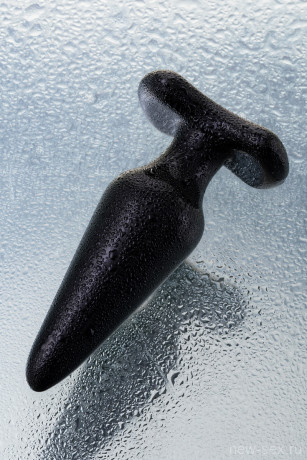 Анальная пробка из черного стекла с гладкой поверхностью Sexus Glass