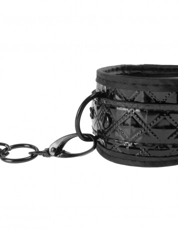 Лаковые наручники соединенные цепочкой для БДСМ игр Couture Cuffs