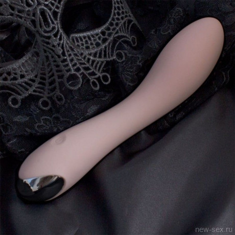 Классический стимулятор изогнутой формы с 20 режимами вибрации Loving