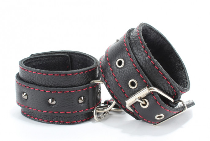 Бондажный набор с шипами для игр со связыванием в постели