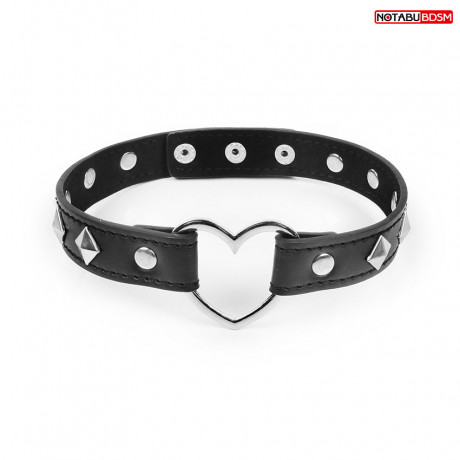 Оригинальный кляп-ошейник для любителей декорированный металлическим сердцем
