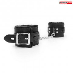 Черные оковы с мягкой подкладкой